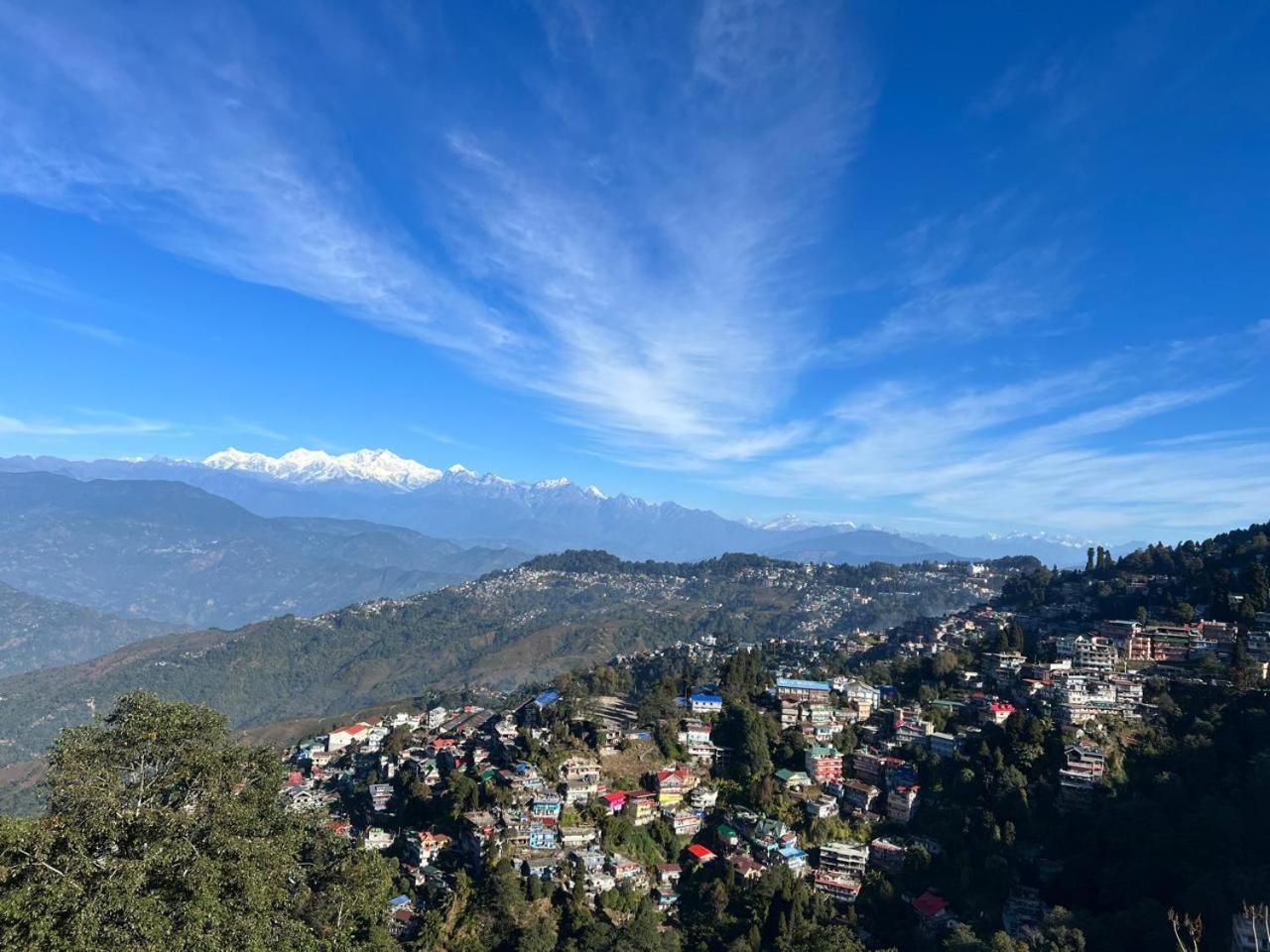 Готель Himalayan Gorkha Retreat II Free Parking Дарджилінг Екстер'єр фото
