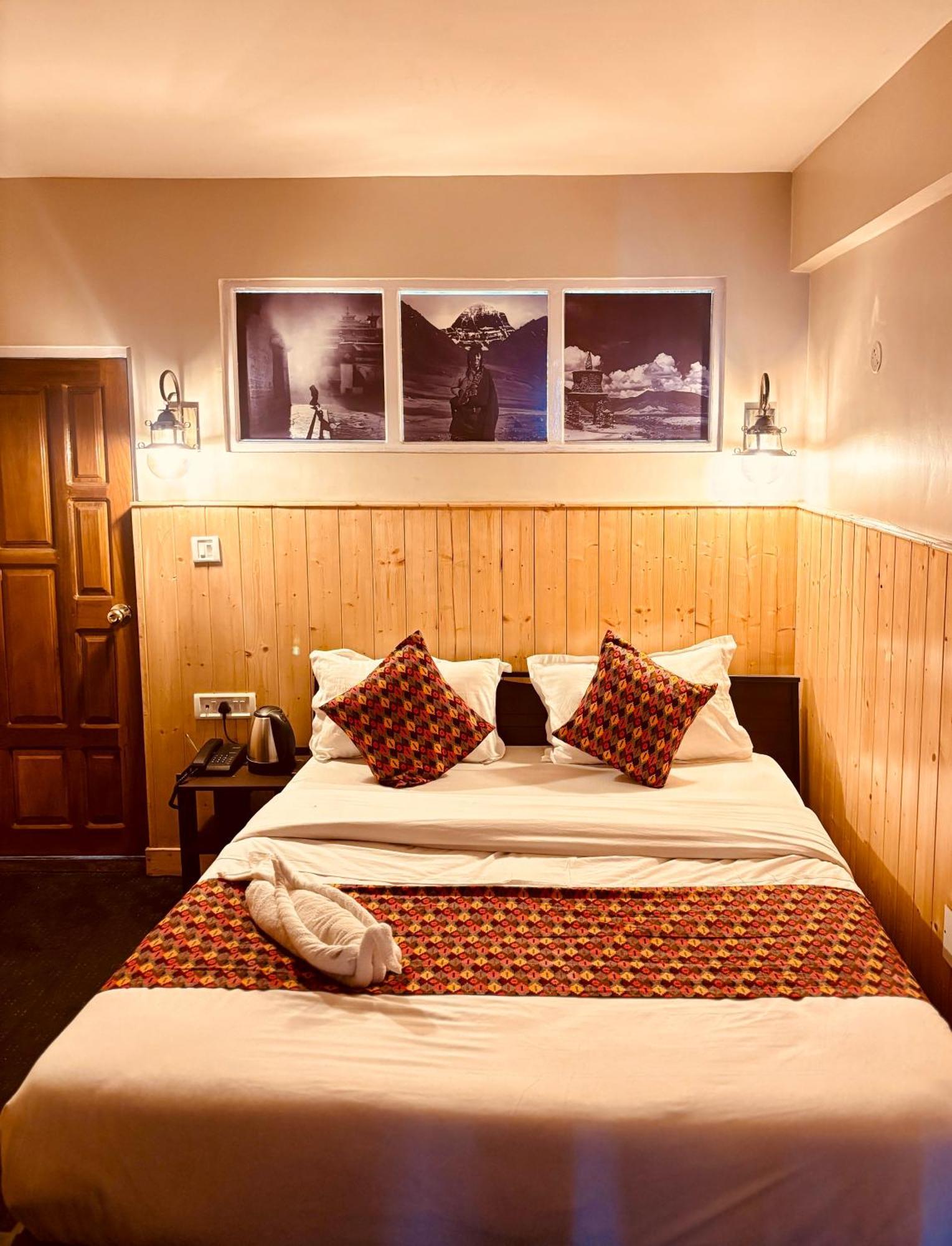 Готель Himalayan Gorkha Retreat II Free Parking Дарджилінг Екстер'єр фото