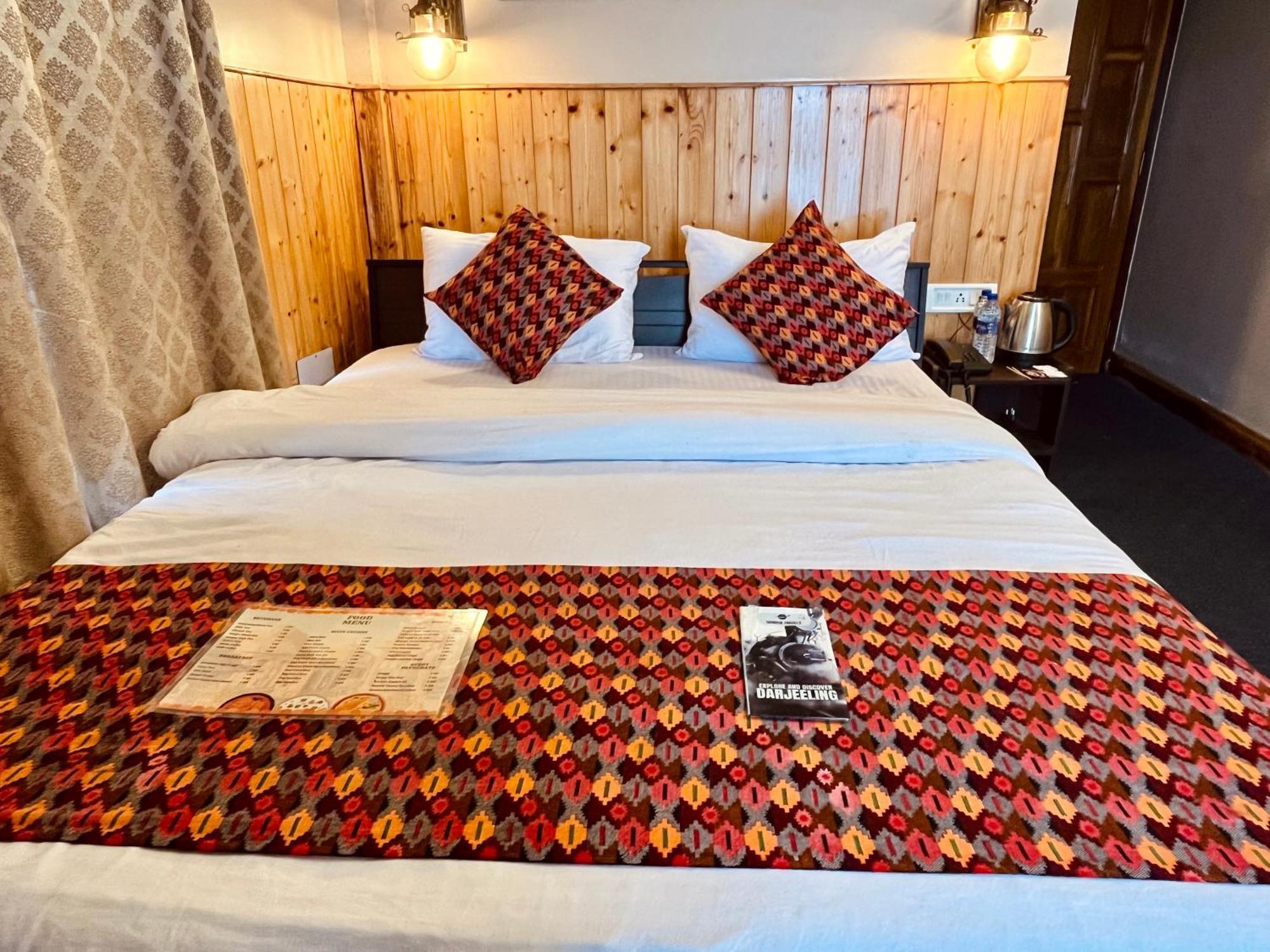 Готель Himalayan Gorkha Retreat II Free Parking Дарджилінг Екстер'єр фото
