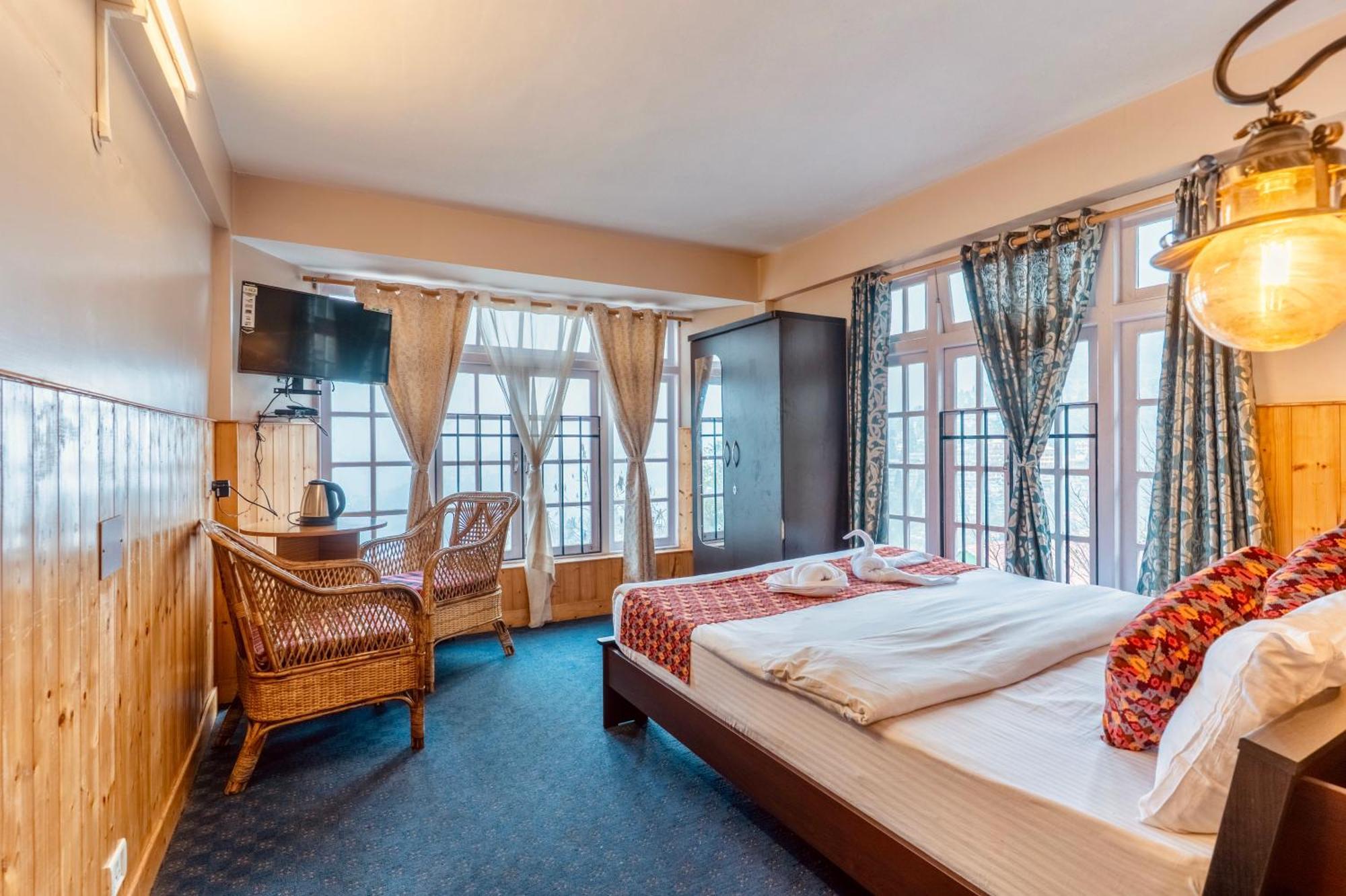 Готель Himalayan Gorkha Retreat II Free Parking Дарджилінг Екстер'єр фото