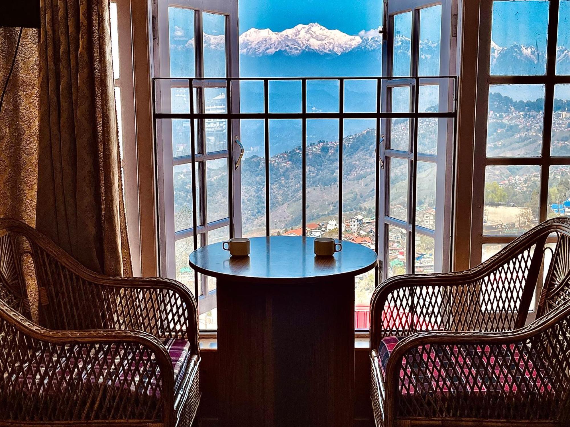 Готель Himalayan Gorkha Retreat II Free Parking Дарджилінг Екстер'єр фото