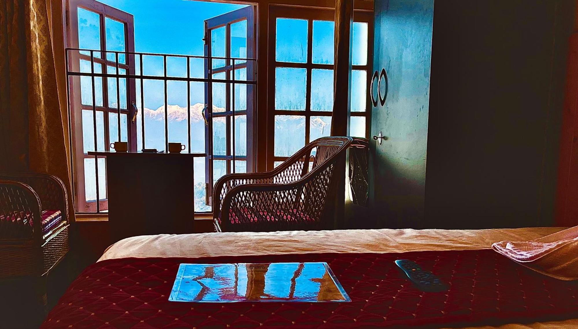 Готель Himalayan Gorkha Retreat II Free Parking Дарджилінг Екстер'єр фото